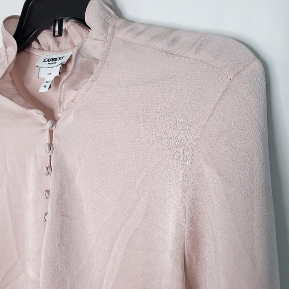 EXPRESS Portofino Button Front Shirt With Ruffle Collar And Roll Tab Sleeves XL - Picture 8 of 13